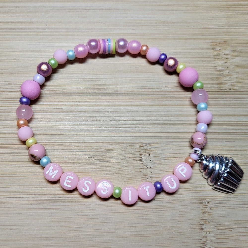 Mess It Up- Gracie Abrams Friendship Bracelet, 8"